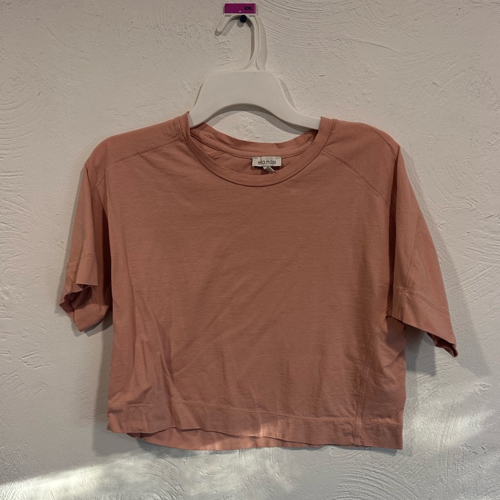Light pink cropped T-shirt